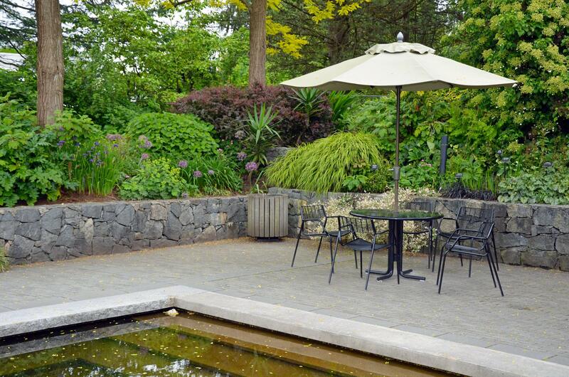 Fort Wayne pool deck with patio furniture